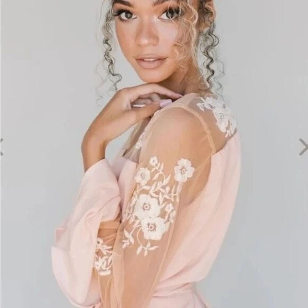 Robed with Love Hildy Robe Pink Floral Embroidered Sheer Illusion Bell Sleeves S